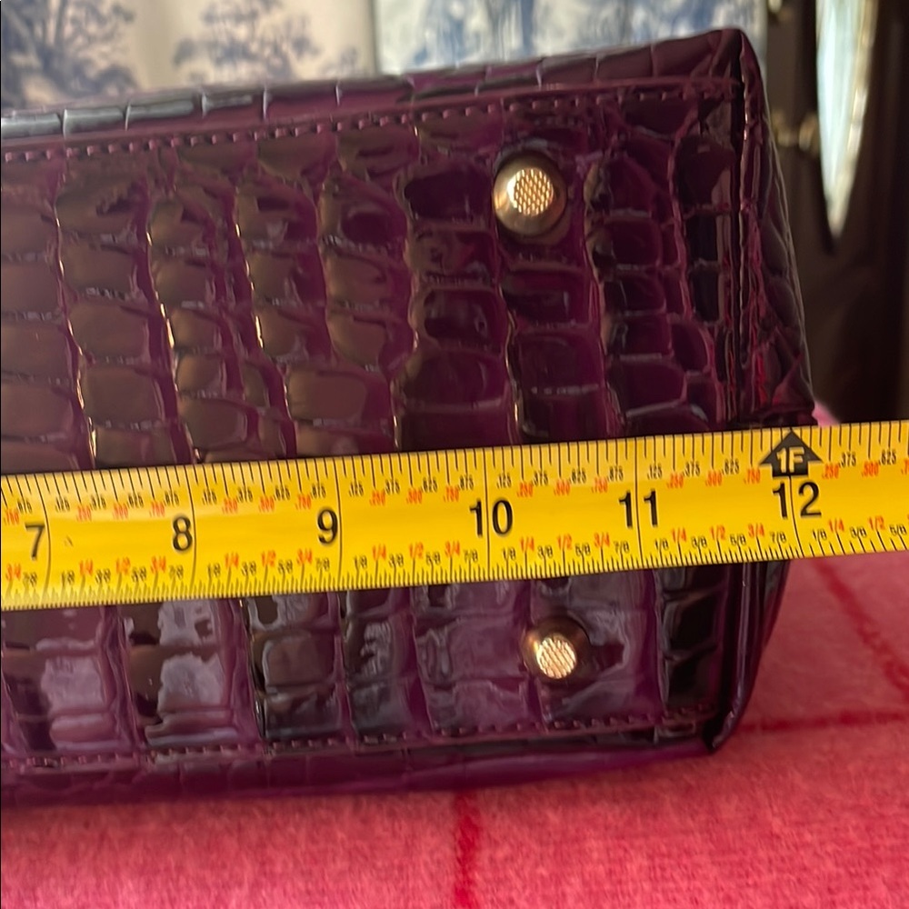 Iridescent Purple Crocodile-Embossed Handbag - Picture 5 of 6